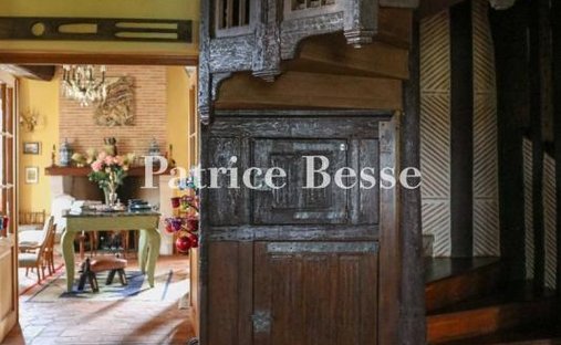 A Chateau From The 17th And 18th Centuries, Listed As A Regional Historical Monument, On