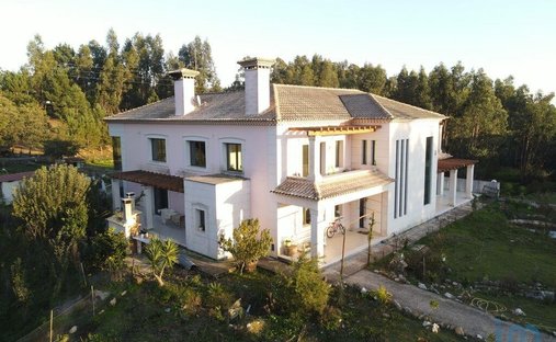 Townhouse in Rio de Couros e Casal dos Bernardos, Santarem District, Portugal 1