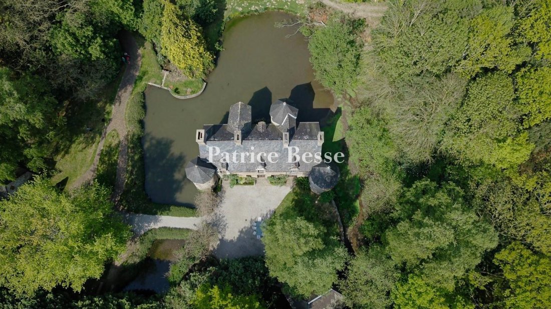 A 16th Century Manor House Set In 6 Hectares Of In Avranches, Normandy, France For Sale (13602223)