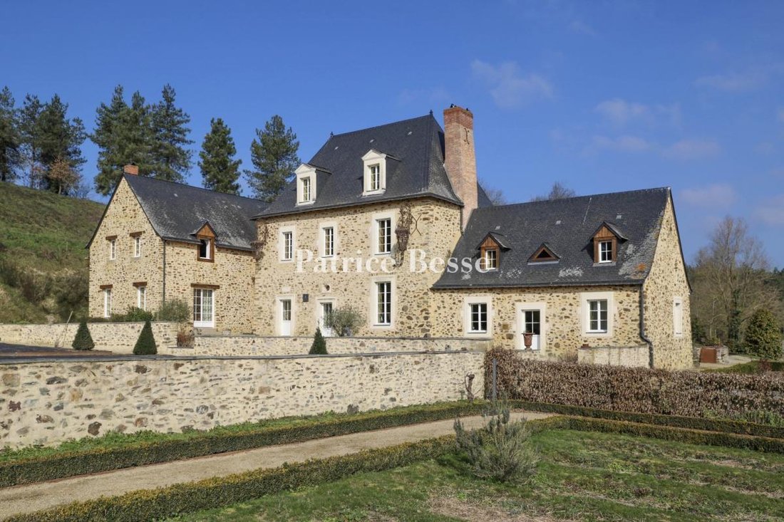 House in Pillerie-Bootz, Laval, Pays de la Loire 2 - 13602072