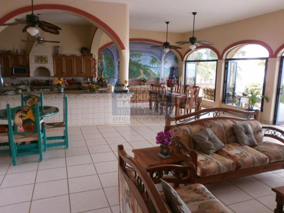 6 Bedrooms Single Family Detached In Rincón De Guayabitos, Nayarit