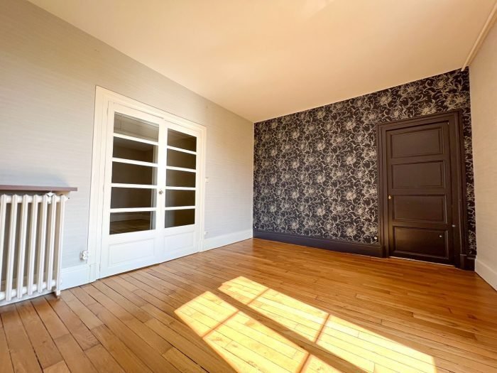 Orléans Apartment In Orléans, Centre Val De Loire, France For Sale