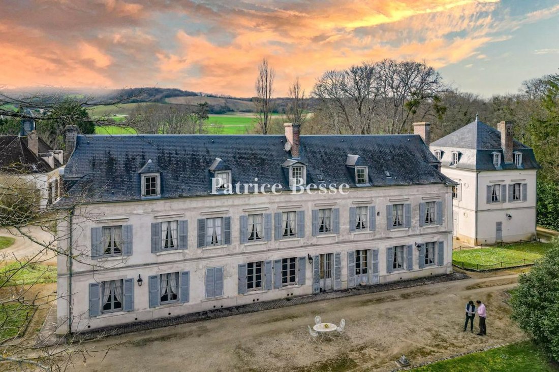 A Chateau With An Old Farm Complex In Joigny, Bourgogne Franche Comté