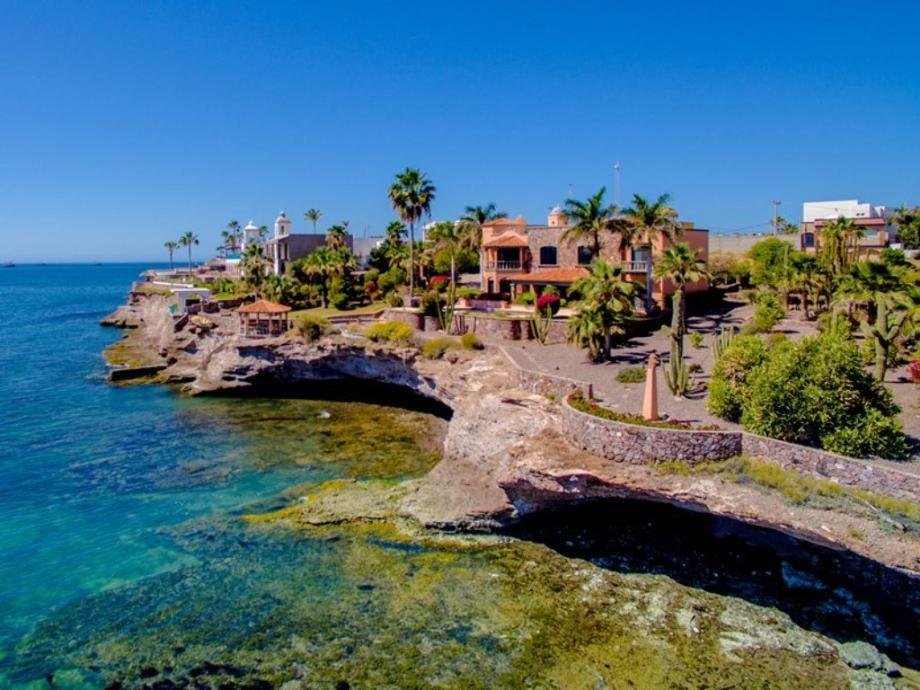 6 Bedrooms Single Family Detached In San Carlos, Sonora, Mexico For