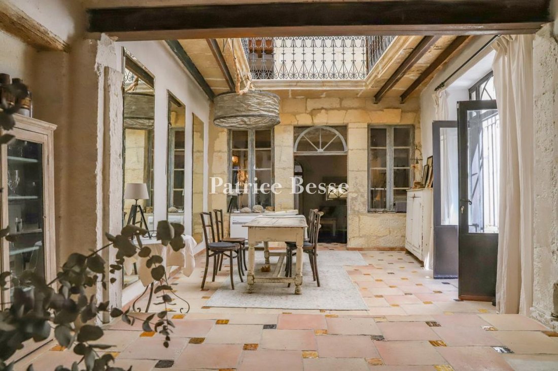 A Completely Restored Late In Tarascon, Provence Alpes Côte D'azur