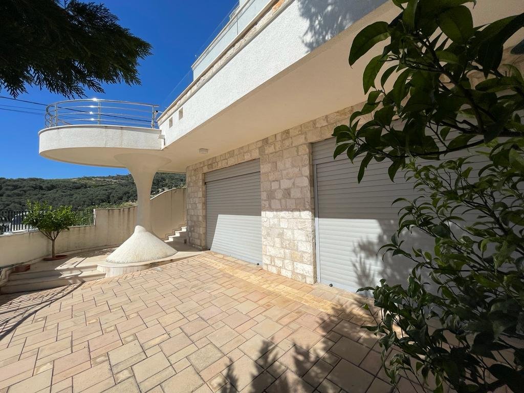 Villa Of 300 Sq.M. For Sale In In Ulcinj, Ulcinj Municipality