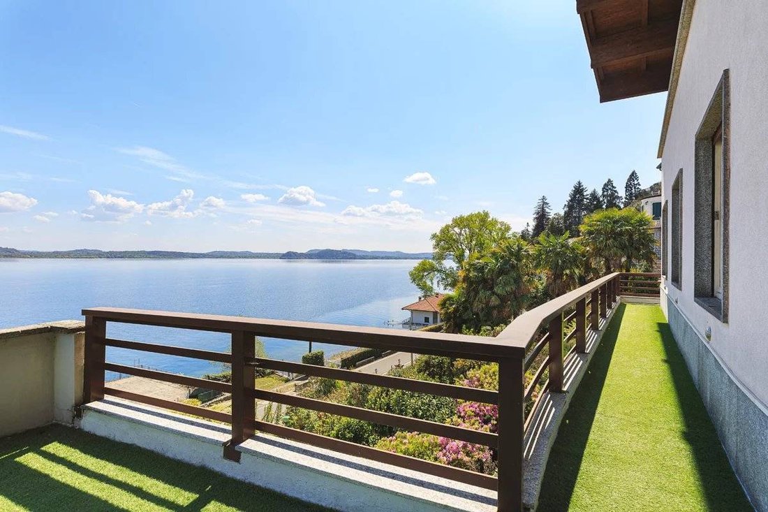 Modern Lakefront Villa With A Large Terrace In Lesa, Piedmont, Italy