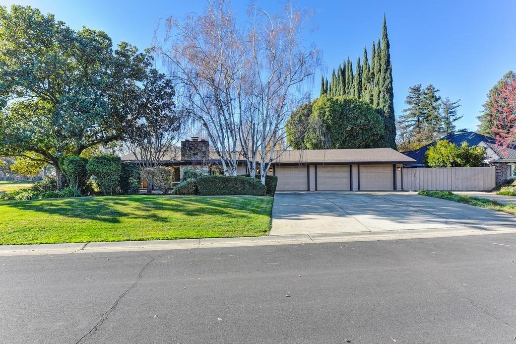 4 Bedrooms Single Family Detached In El Macero, Ca, United States For