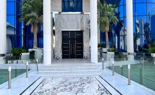 Villa in Dubai, Dubai, United Arab Emirates 1