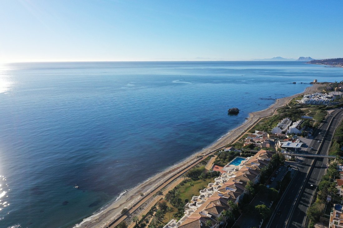 Land in Buenas Noches, Estepona, Spain 3 - 13524263