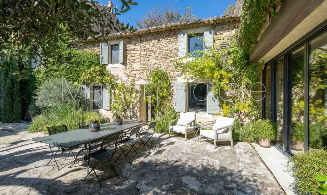 Superbly Renovated Stone Property In Gordes, Provence Alpes Côte D'azur, France For Sale (13418797)