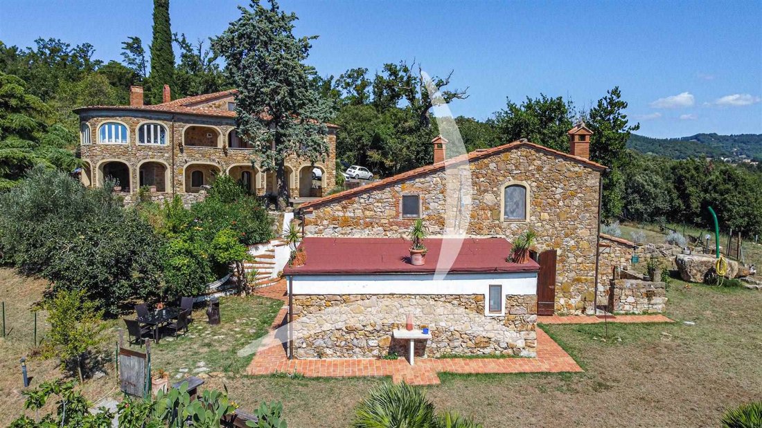 Autres à Montemassi, Toscane, Italie 1 - 13624955