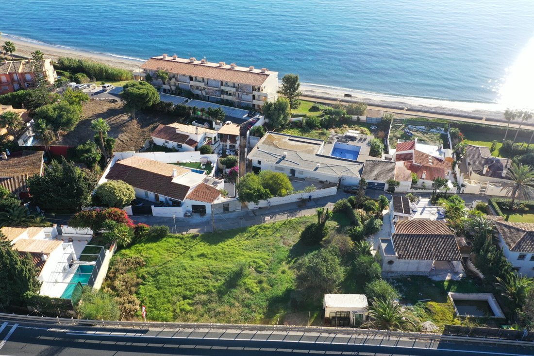 Land in Buenas Noches, Estepona, Spain 1 - 13524263