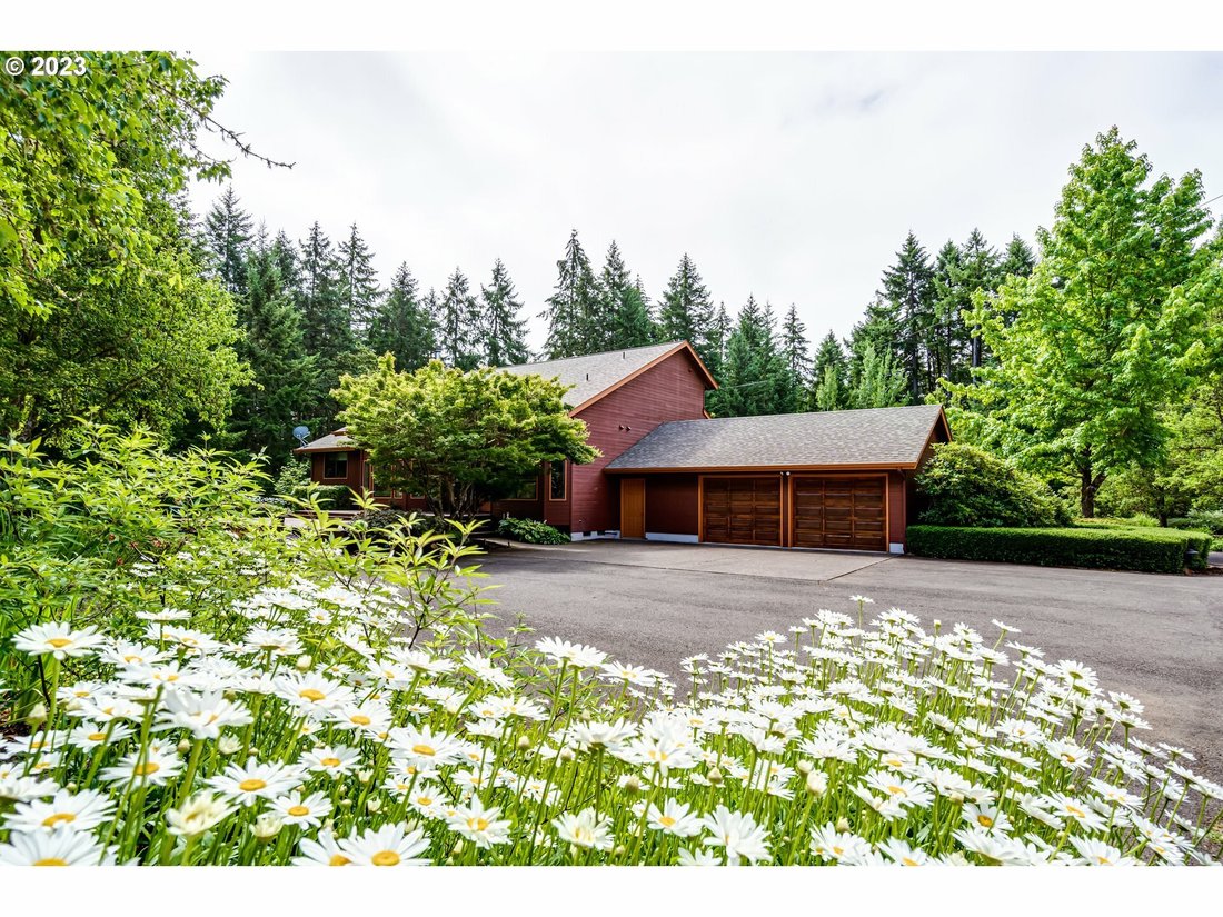 Secluded 12 Acre Estate With Modern In Junction City, Oregon, United States For Sale (13629610)