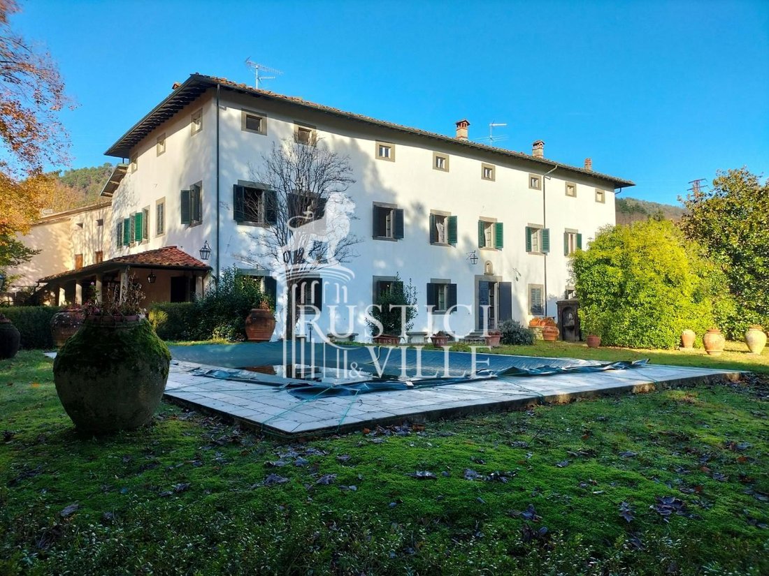 Castle in Historic Center, Lucca, Tuscany 1 - 13628921
