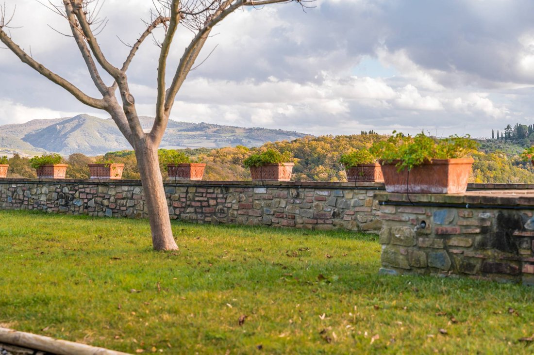 Villa in Volterra, Tuscany, Italy 5 - 13629026