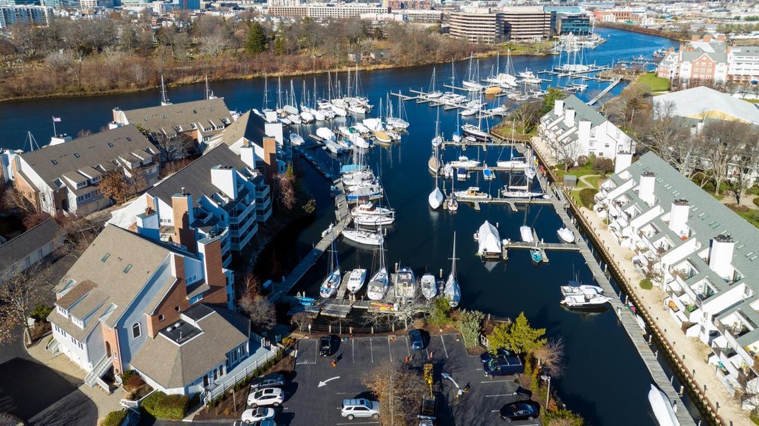 Townhouse in Stamford, Connecticut, United States 4 - 13628084