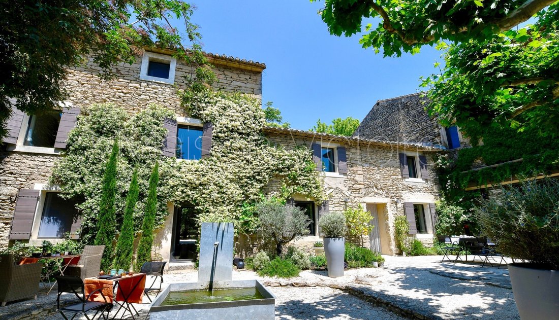 Superbly Renovated Stone Property In Gordes, Provence Alpes Côte D'azur, France For Sale (13418797)
