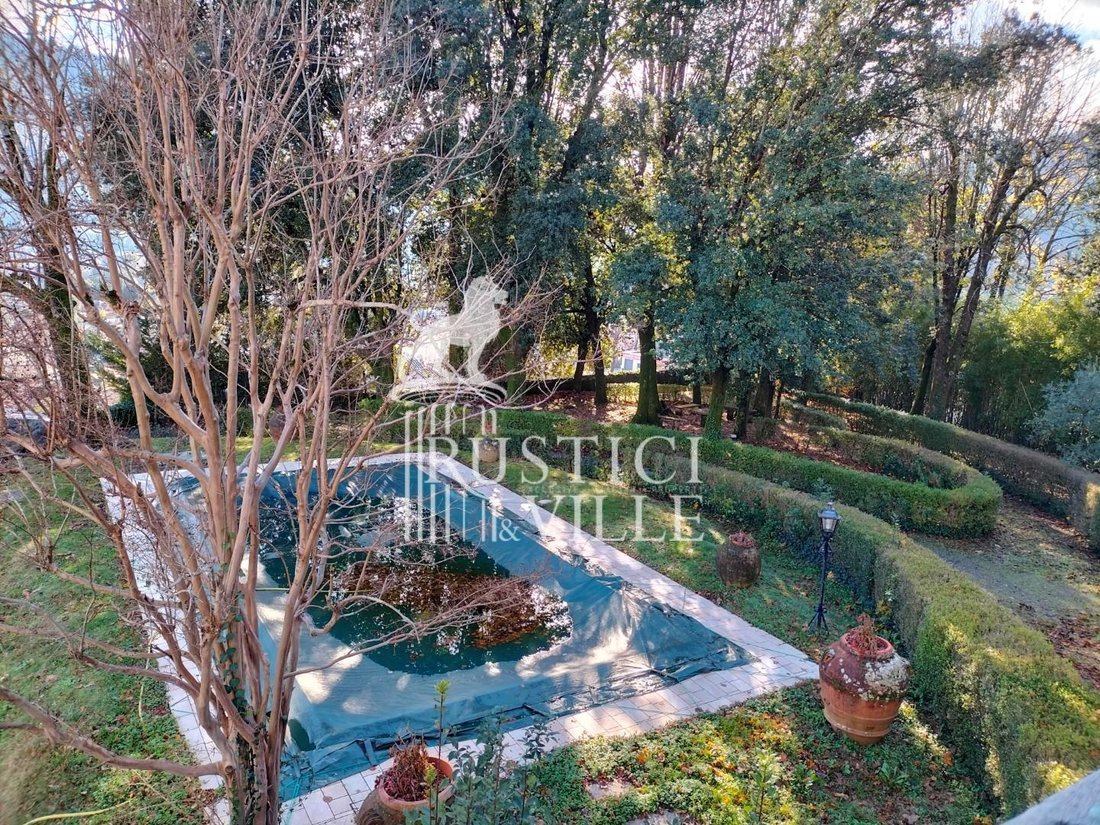 Castle in Historic Center, Lucca, Tuscany 5 - 13628921