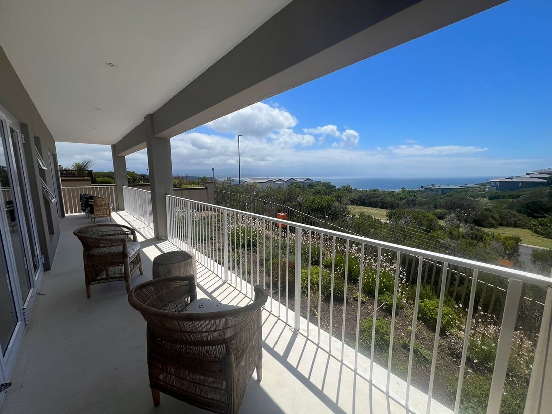Seaside Bliss Fully Furnished In Plettenberg Bay, Western Cape, South