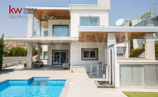 Villa in Agios Tychon, Limassol, Cyprus 1
