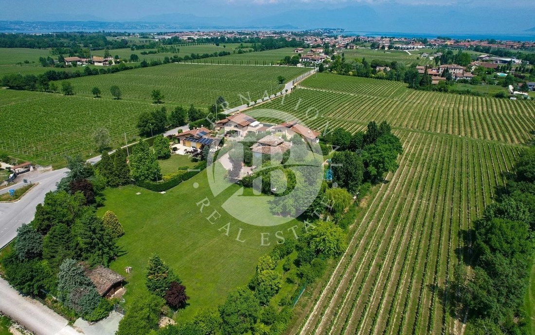 Villa in Center, Sirmione, Lombardy 5 - 13632122