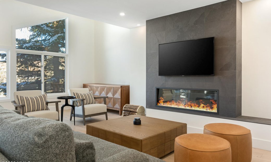 Breathtaking Renovation Of A Homestead In Edwards, Colorado, United