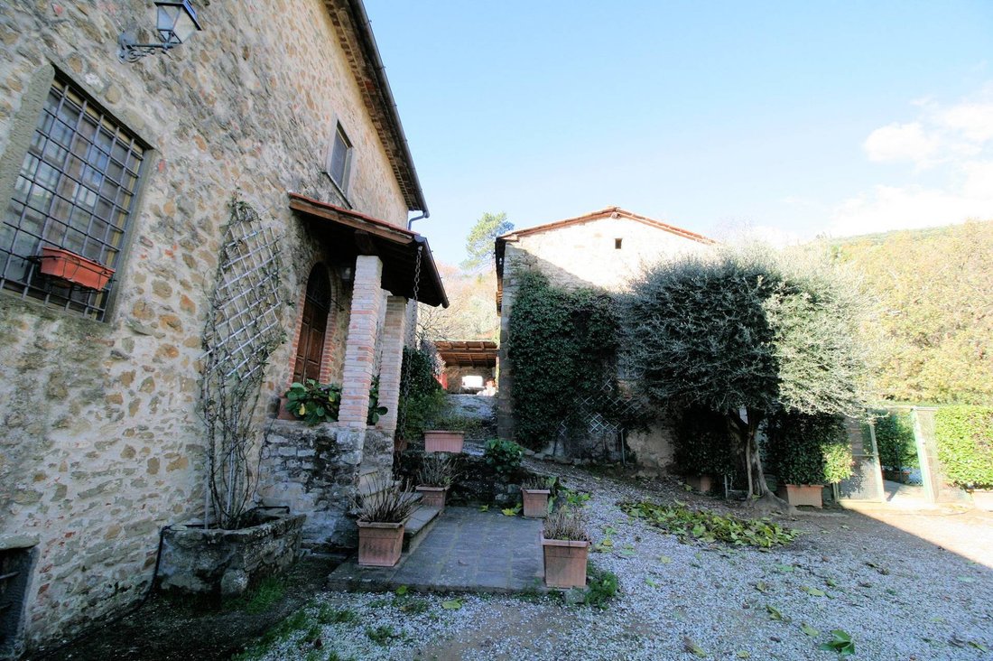 Country House in Serravalle Pistoiese, Tuscany, Italy 5 - 13631776
