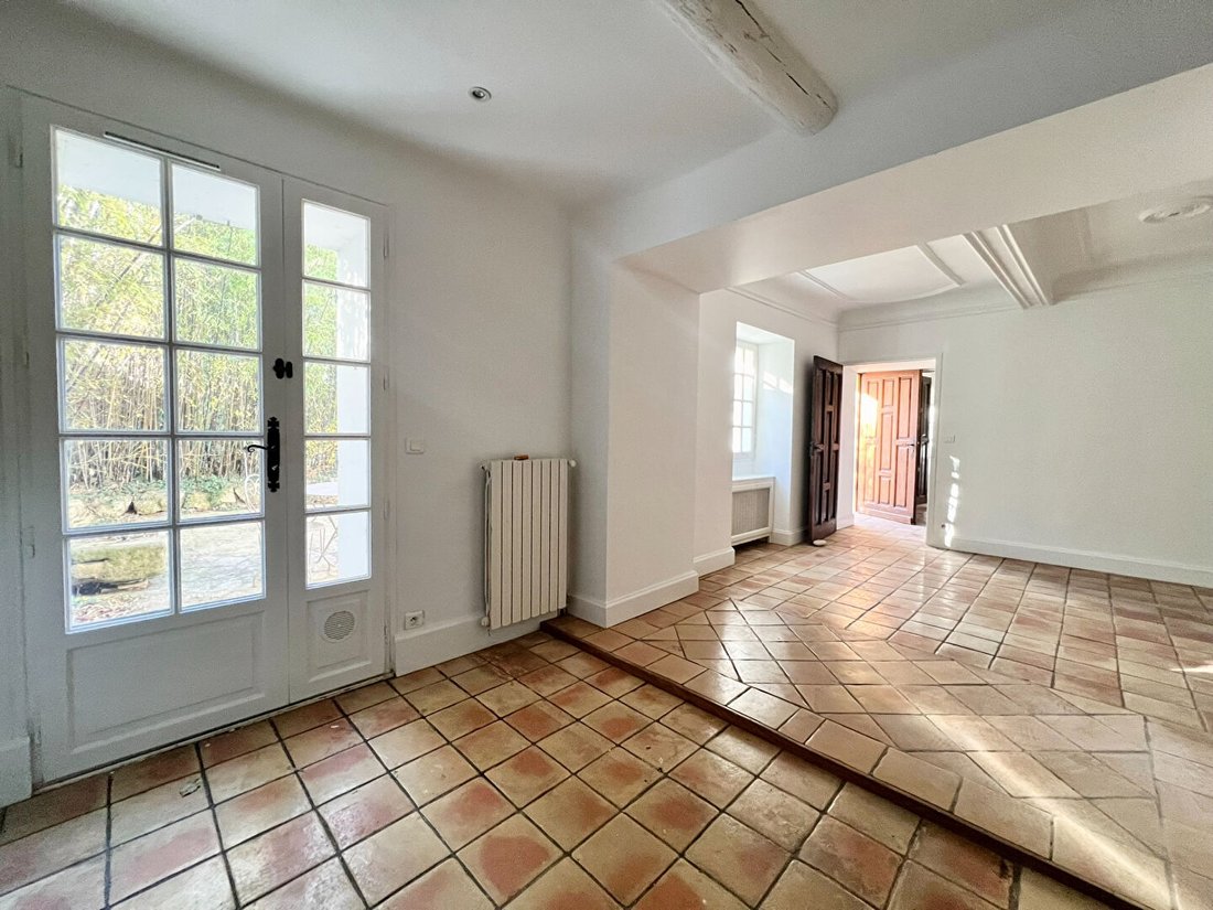 House In Aix En Provence, Provence Alpes Côte D'azur, France For Rent