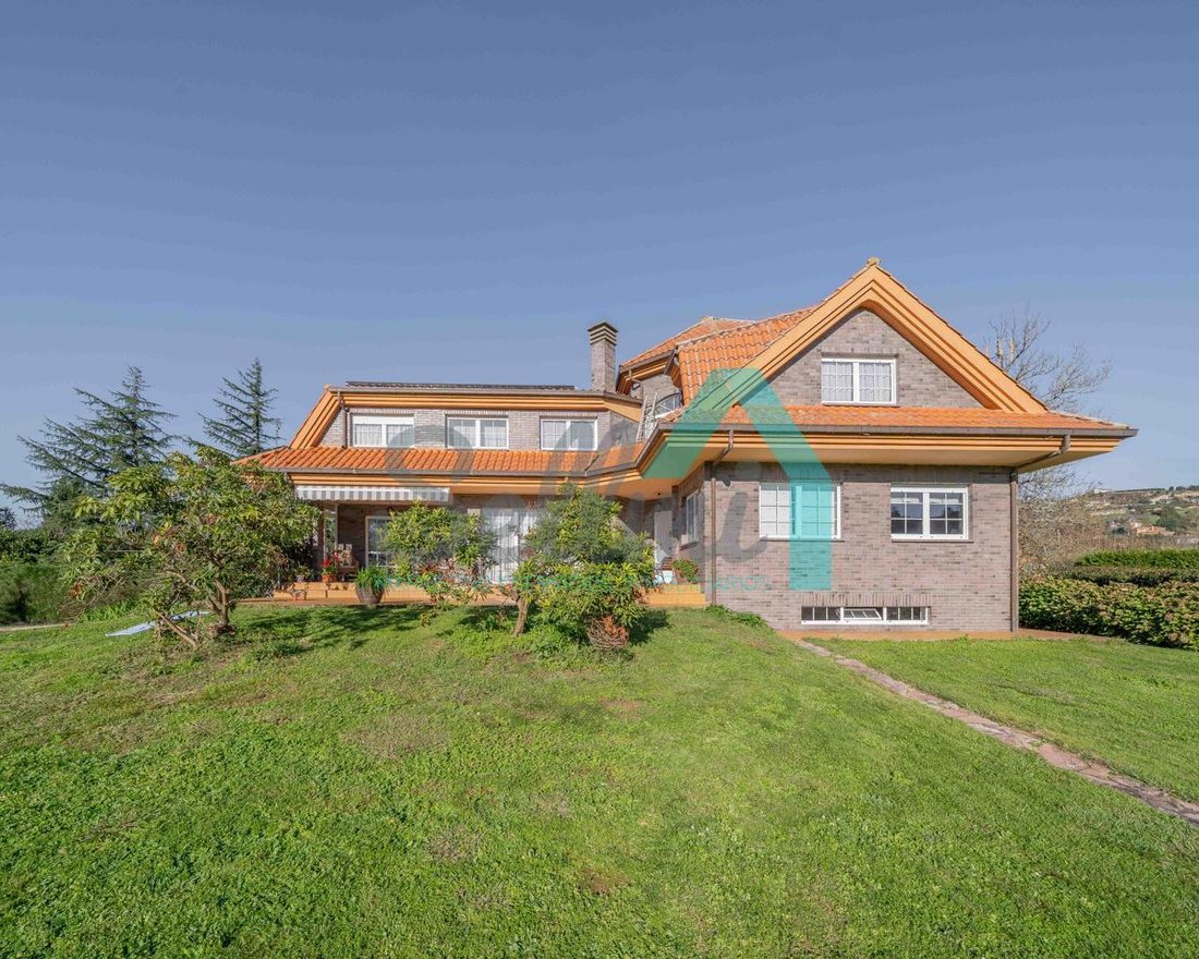 Gijón Villa In Gijón, Asturias, Spain For Sale (13630588)