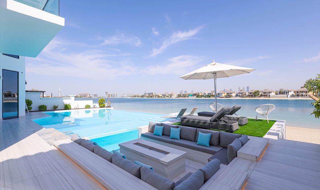 Luxury Modern Villa In The Heart Of Palm In Dubai, Dubai, United Arab ...