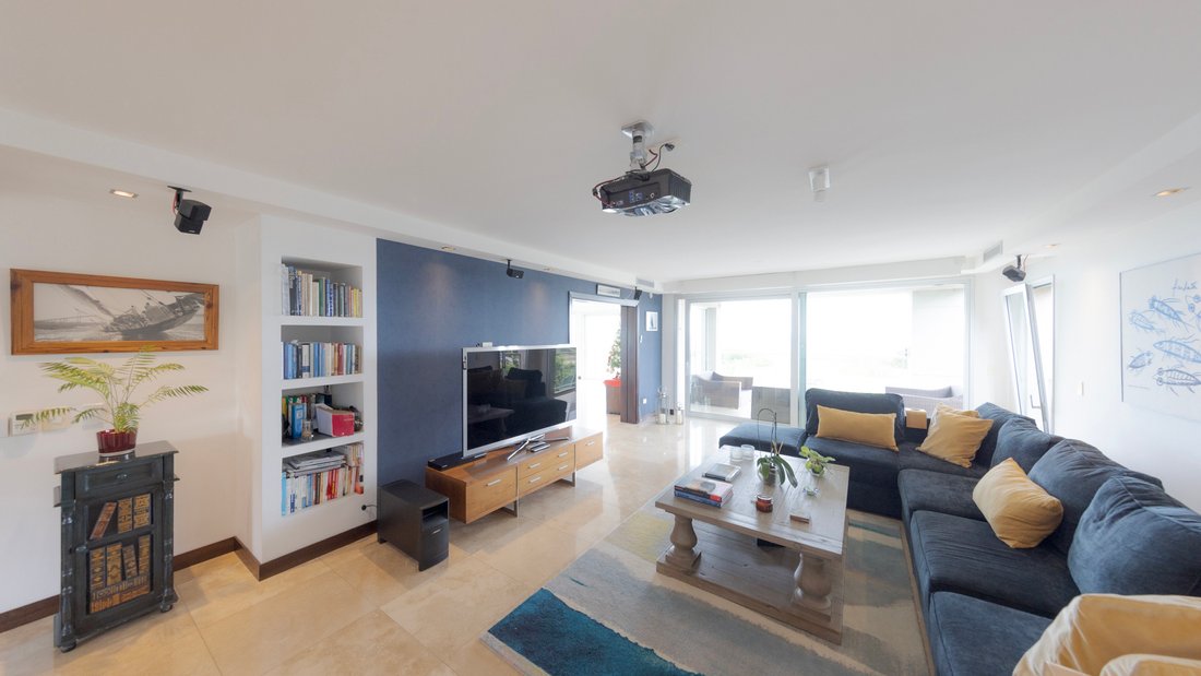 Apartment in Montevideo, Departamento de Montevideo, Uruguay 5 - 13633674