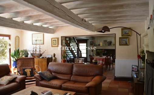 Castle for Sale in Casteljaloux, Nouvelle-Aquitaine, France