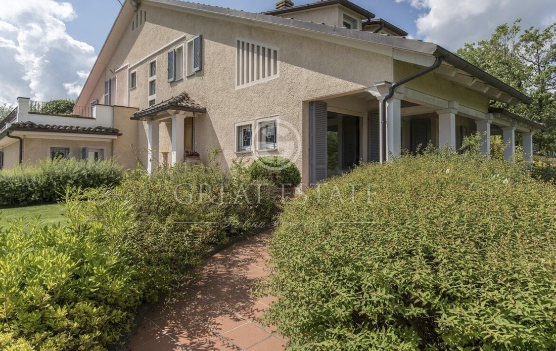 Villa in Center, Arezzo, Tuscany 4 - 13637270