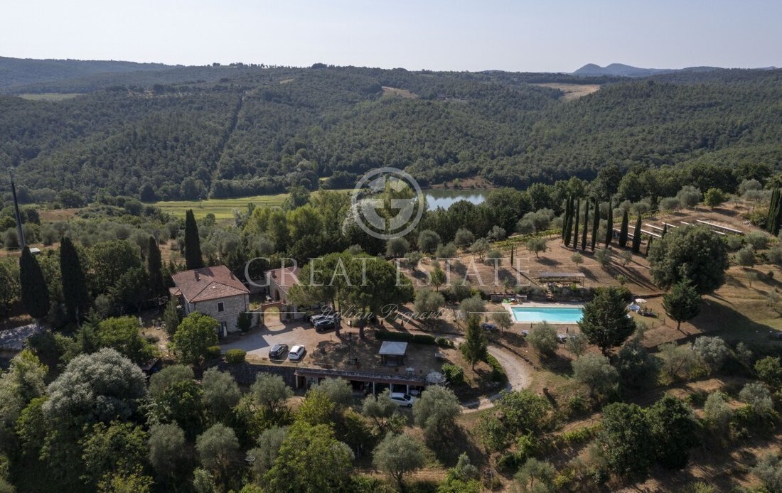Estate in Rapolano Terme, Tuscany, Italy 4 - 13637245