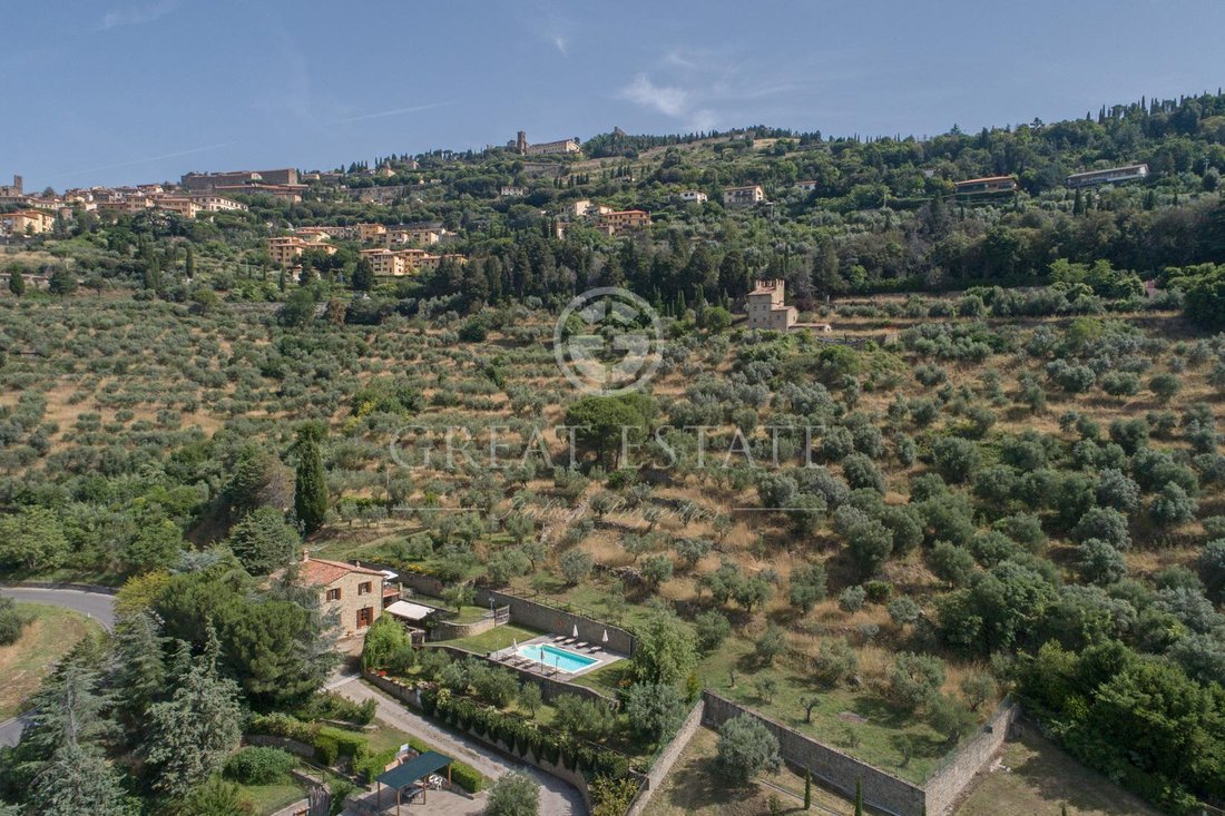 Estate in Center, Cortona, Tuscany 4 - 13637359