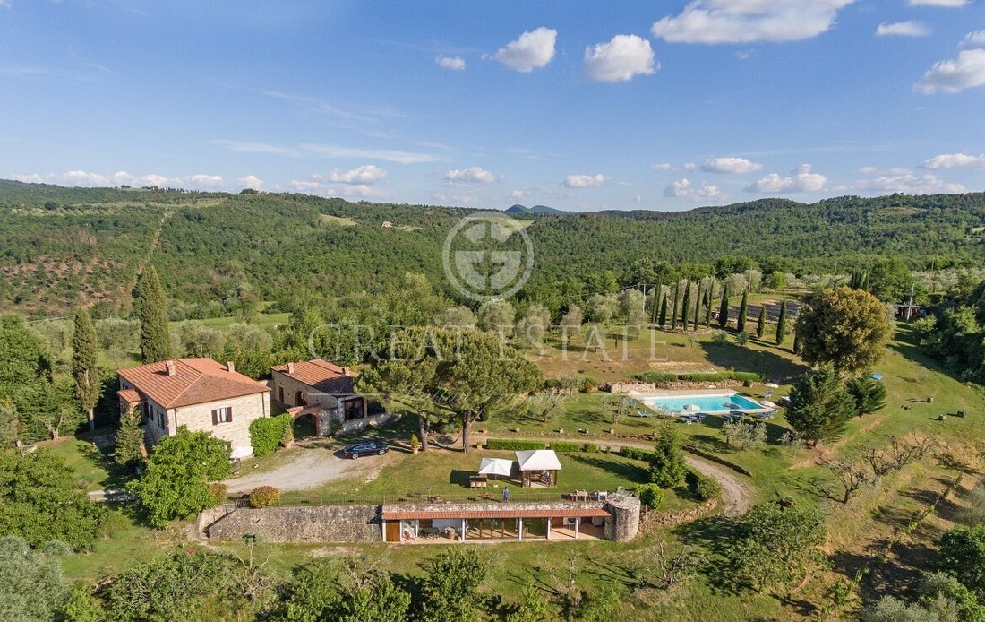 Estate in Rapolano Terme, Tuscany, Italy 1 - 13637245
