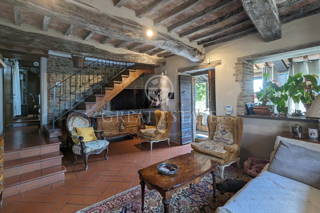 Estate in Passignano sul Trasimeno, Umbria, Italy 5 - 13637195