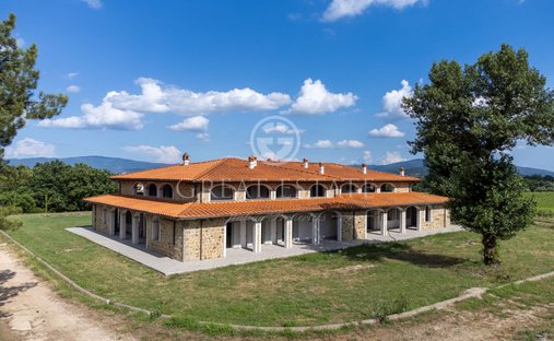 Estate in Quarata-Indicatore Pratantico-Ceciliano, Arezzo, Tuscany 1