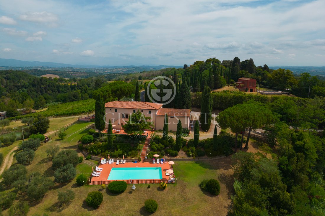 Estate in Center, Castelfiorentino, Tuscany 3 - 13637356