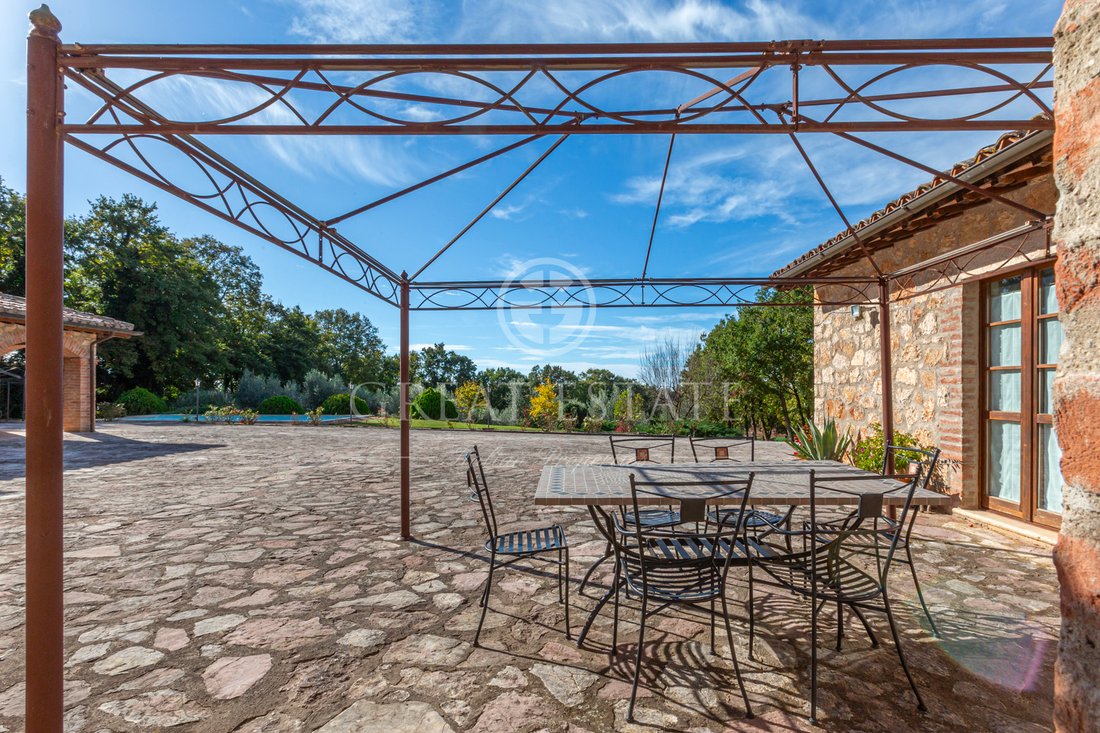 Finca en Gualdo Cattaneo, Umbría, Italia 5 - 13637289
