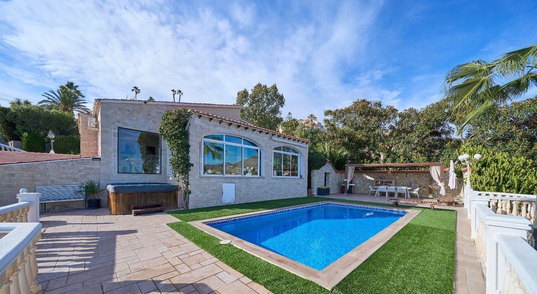 Villa in el Campello, Valencian Community, Spain 1 - 13636902