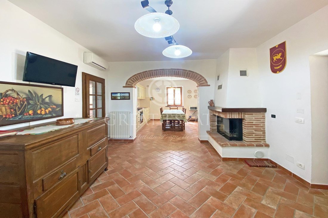 Estate in Center, Cortona, Tuscany 2 - 13637359