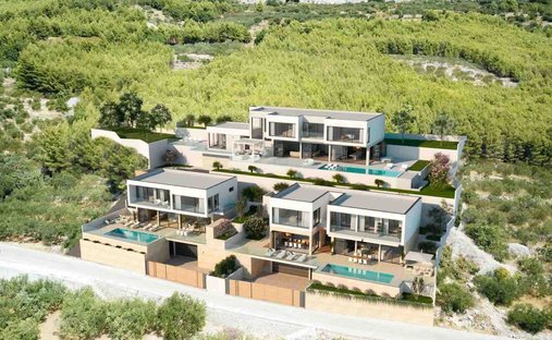 Villa in Jesenice, Split-Dalmatia County, Croatia 1