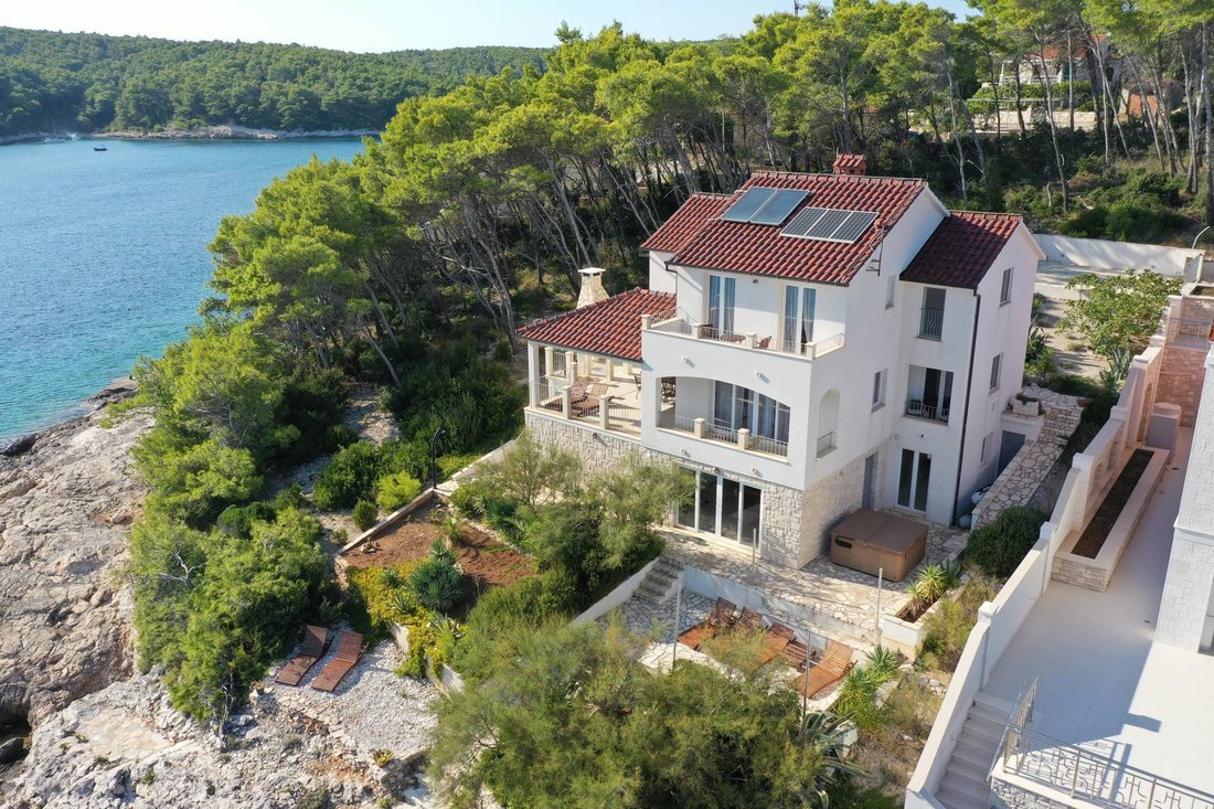 Villa in Blato, Dubrovnik-Neretva County, Croatia 1 - 12620762