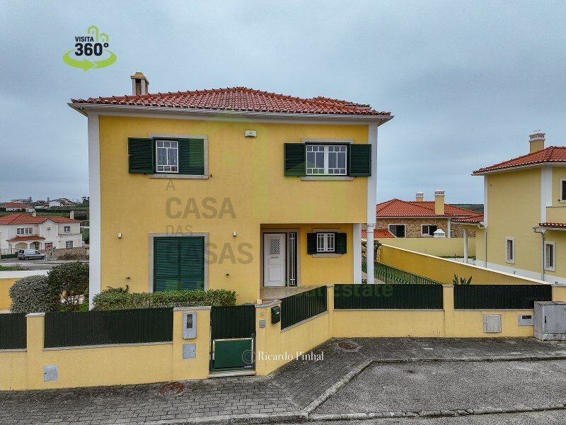 House 3 Bedrooms + 1, Ericeira 11 Km A Casa Das In Ericeira, Lisbon