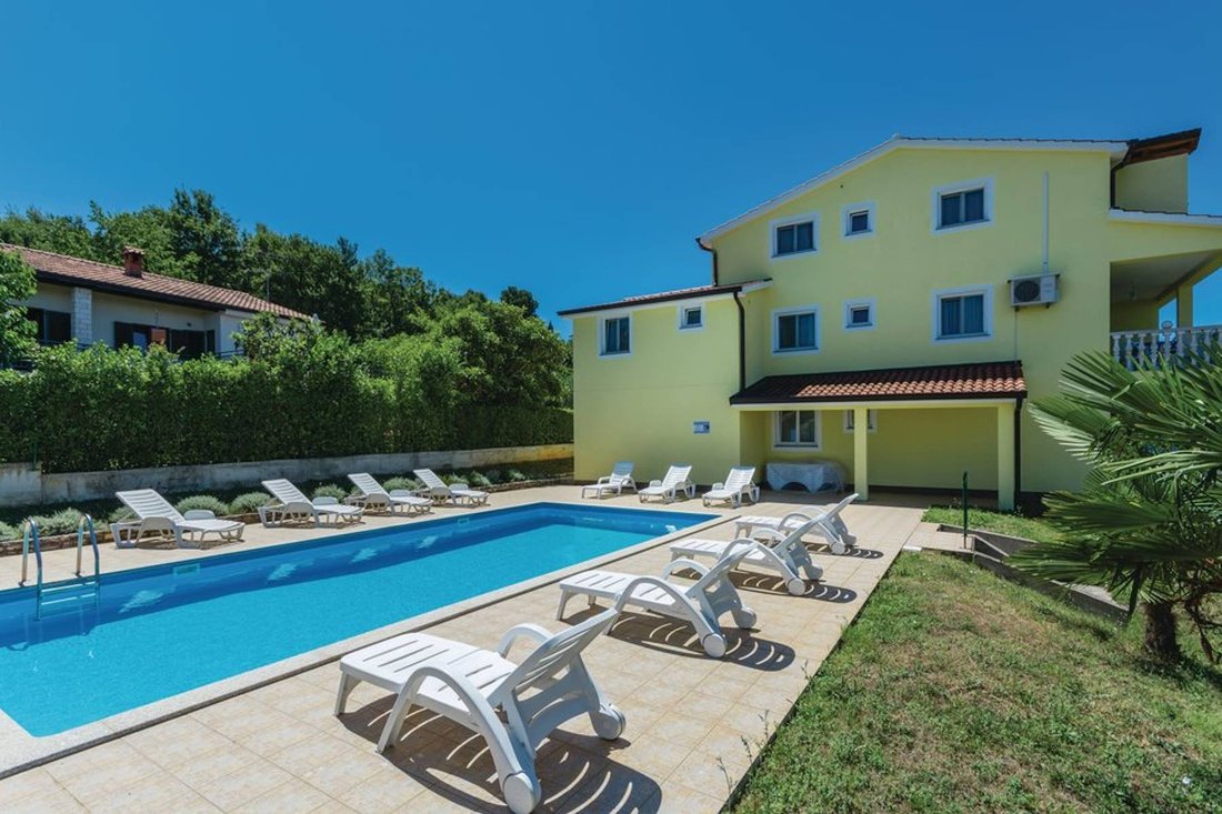 Villa in Mugeba -, Istria County, Croatia 2 - 12623232