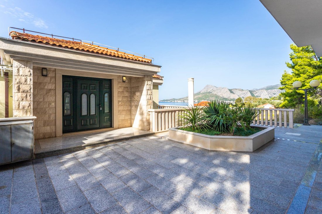 Villa in Omis, Split-Dalmatia County, Croatia 3 - 13565798