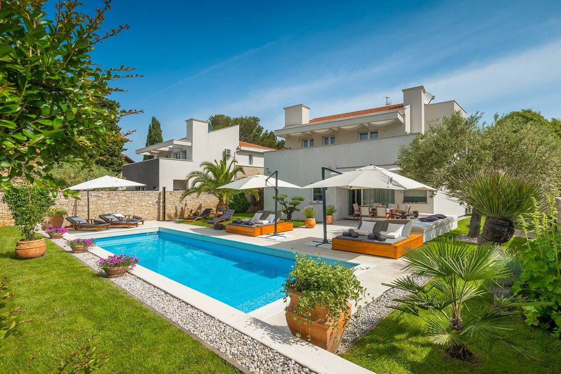 Villa in Rovinjsko Selo, Istria County, Croatia 2 - 13565494