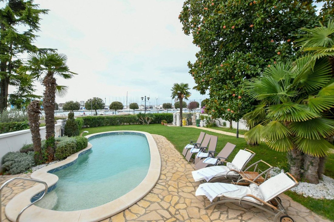 Villa in Umag, Istria County, Croatia 4 - 12693688